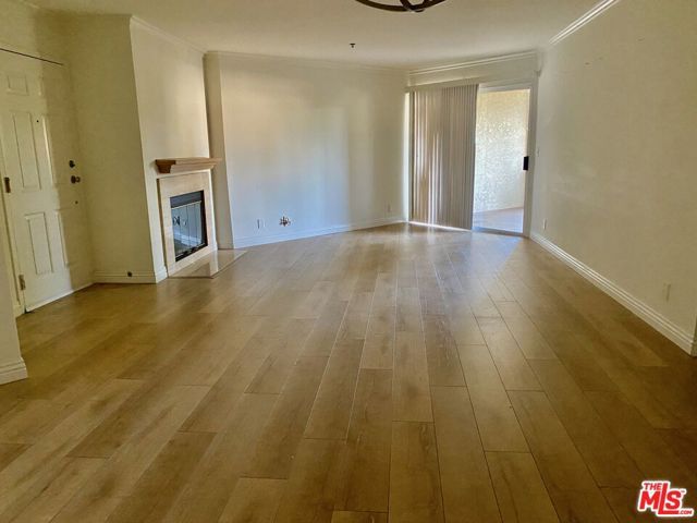 675 Oak Run Trail TL301, Oak Park, CA 91377