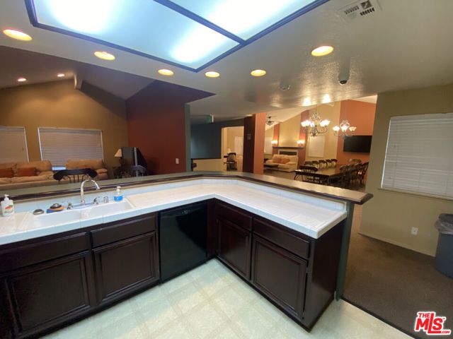 675 Oak Run Trail TL301, Oak Park, CA 91377