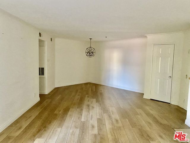 675 Oak Run Trail TL301, Oak Park, CA 91377