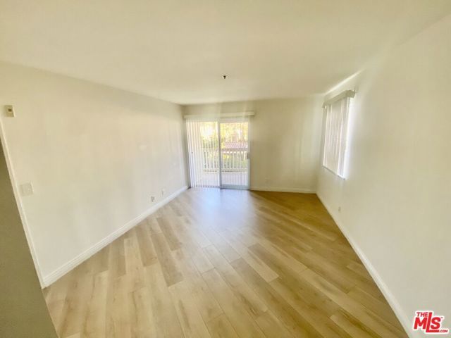 675 Oak Run Trail TL301, Oak Park, CA 91377