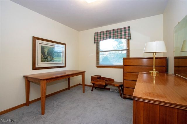 25 Gloria Avenue, Marshallville, OH 44645