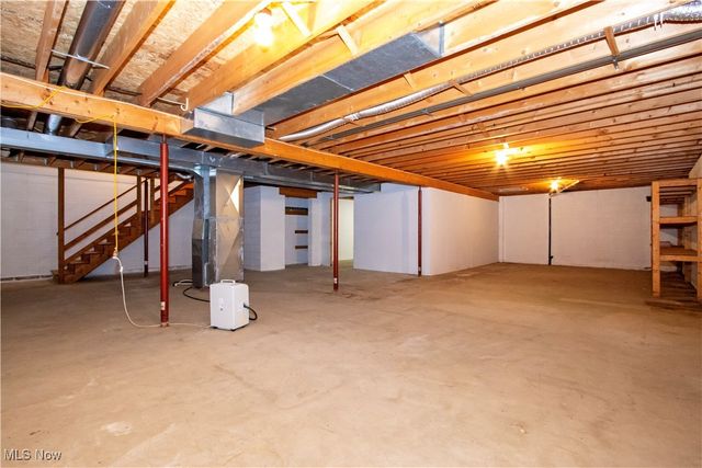 25 Gloria Avenue, Marshallville, OH 44645