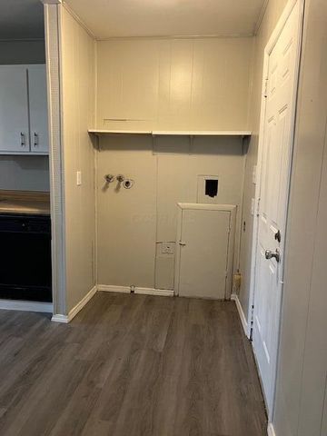 1559 Vilardo Lane, Columbus, OH 43227