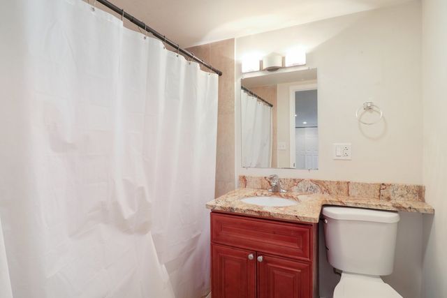 502 E Washington Street, Bensenville, IL 60106