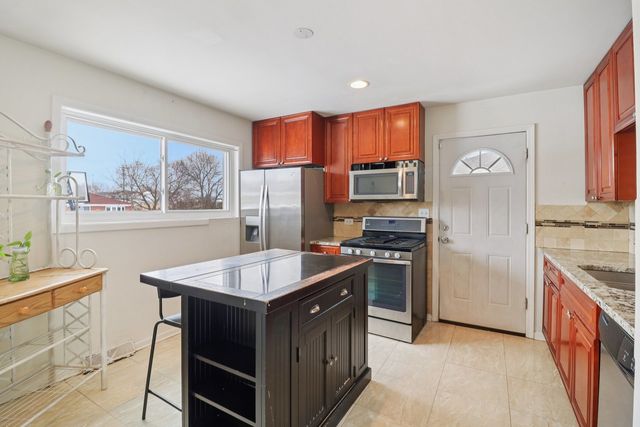 502 E Washington Street, Bensenville, IL 60106