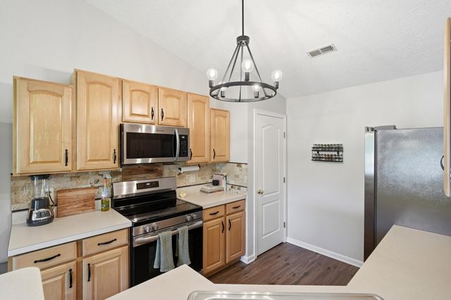 1500 Trelis Court, 302, Cold Spring, KY 41076