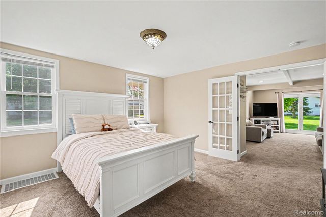 306 S Mill Street, Pinckney Village, MI 48169
