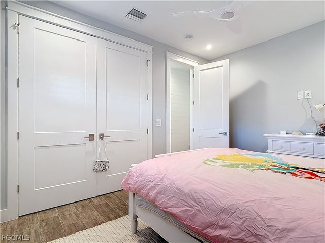 750 Periwinkle WAY, Sanibel, FL 33957