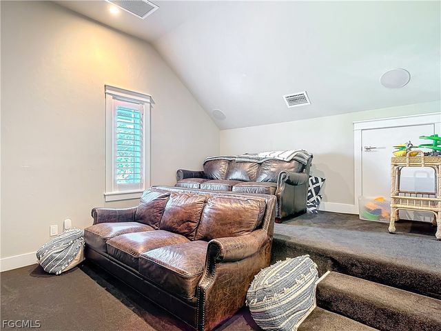 750 Periwinkle WAY, Sanibel, FL 33957