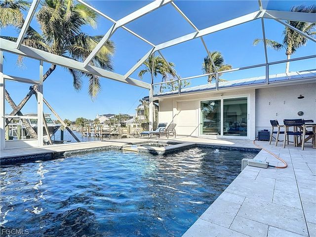 750 Periwinkle WAY, Sanibel, FL 33957
