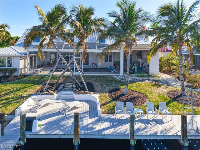 750 Periwinkle WAY, Sanibel, FL 33957
