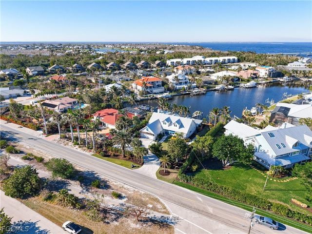 750 Periwinkle WAY, Sanibel, FL 33957