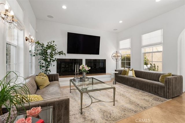 41 Carpenteria, Irvine, CA 92602