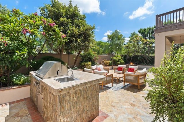41 Carpenteria, Irvine, CA 92602
