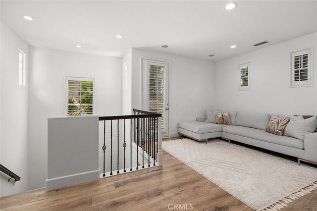41 Carpenteria, Irvine, CA 92602