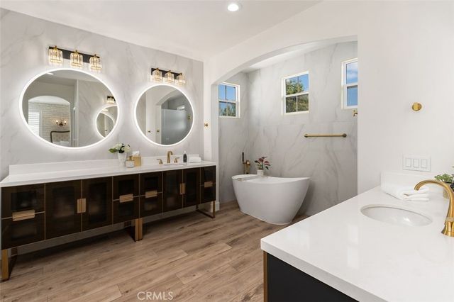 41 Carpenteria, Irvine, CA 92602