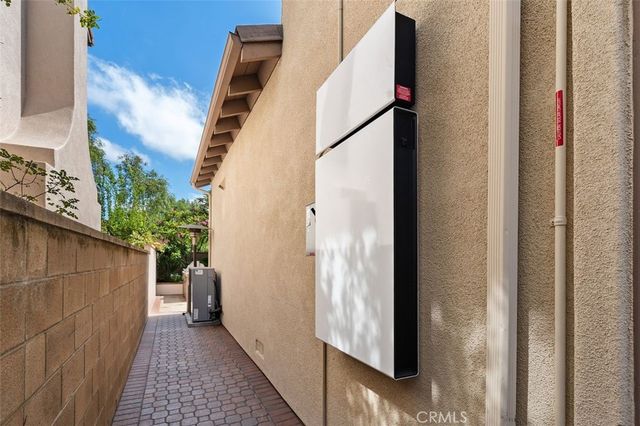 41 Carpenteria, Irvine, CA 92602