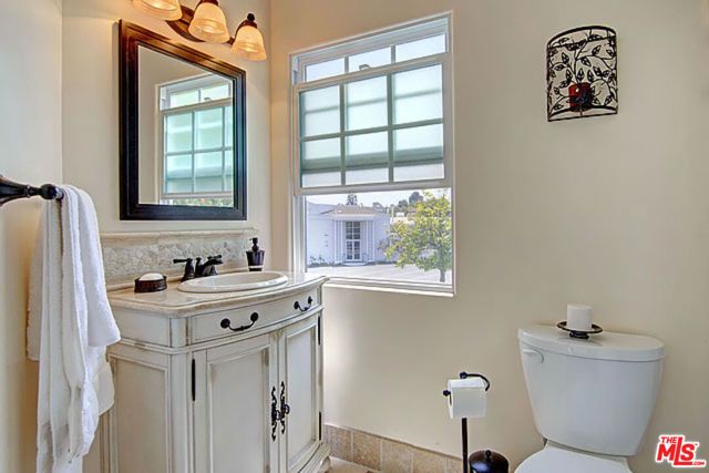 6322 W 78TH Place, Los Angeles, CA 90045
