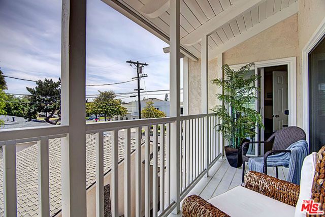 6322 W 78TH Place, Los Angeles, CA 90045