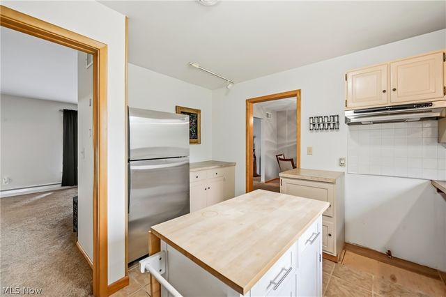 7085 Sunnydell Drive, Brookfield, OH 44403
