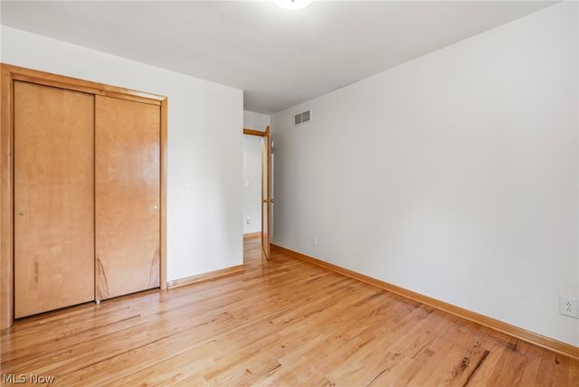 7085 Sunnydell Drive, Brookfield, OH 44403