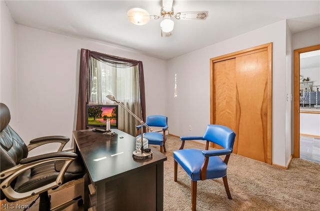 7085 Sunnydell Drive, Brookfield, OH 44403