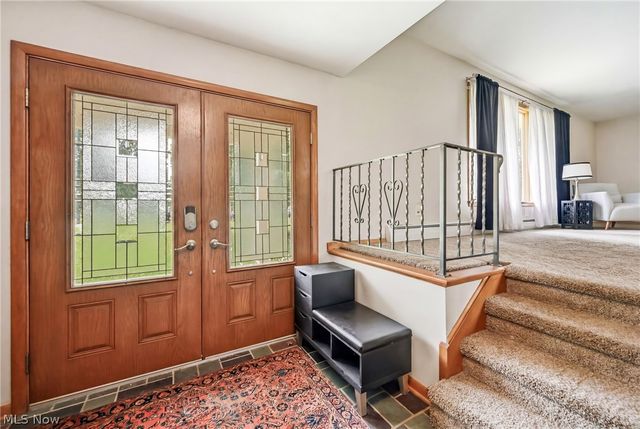 7085 Sunnydell Drive, Brookfield, OH 44403