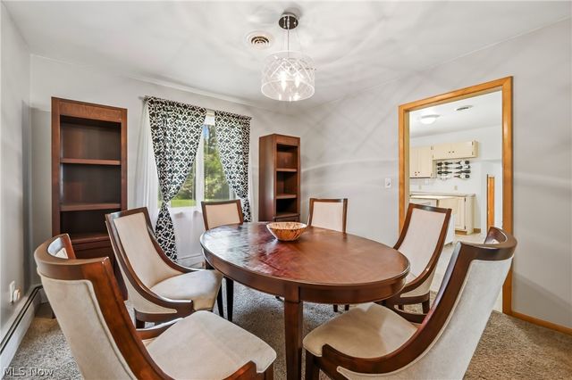 7085 Sunnydell Drive, Brookfield, OH 44403