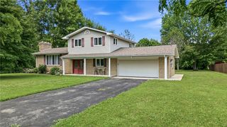 7085 Sunnydell Drive, Brookfield, OH 44403