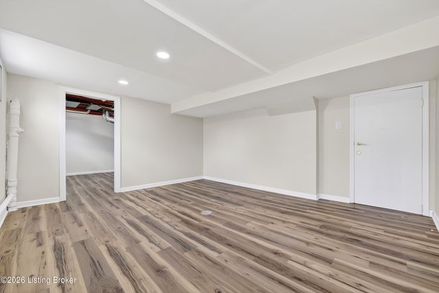 5610 Pine Tree Dr, Louisville, KY 40219