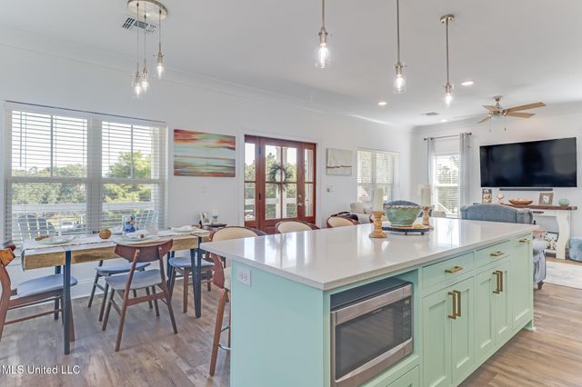 518 5th Street, Pass Christian, MS 39571