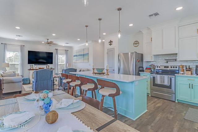 518 5th Street, Pass Christian, MS 39571