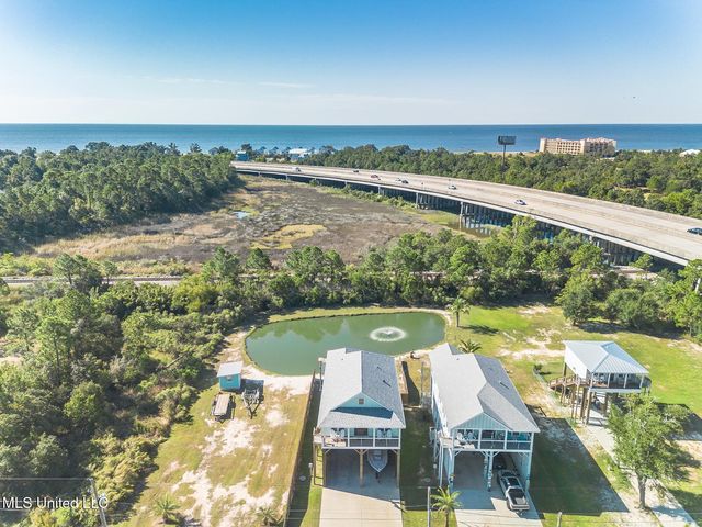 518 5th Street, Pass Christian, MS 39571