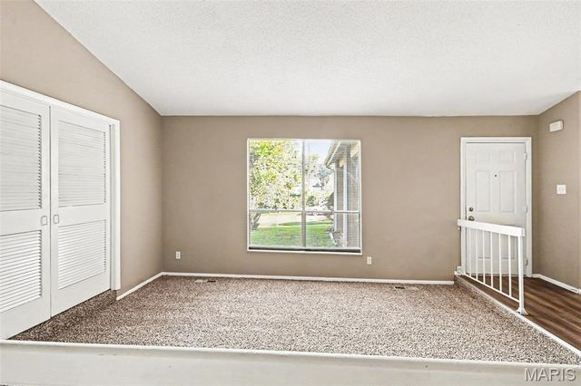 5374 Trailview Drive, Black Jack, MO 63033