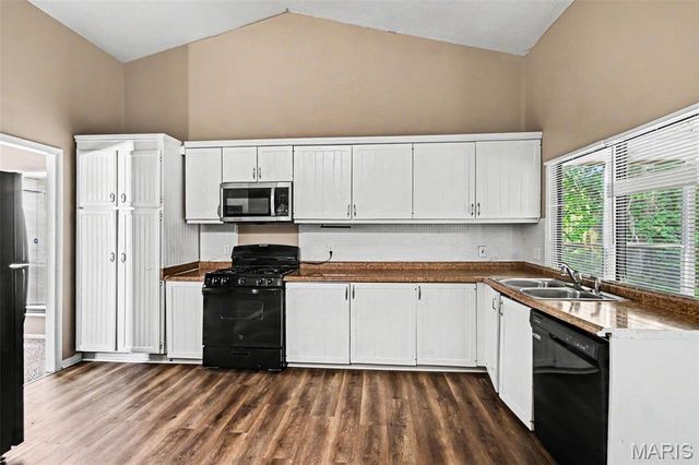 5374 Trailview Drive, Black Jack, MO 63033