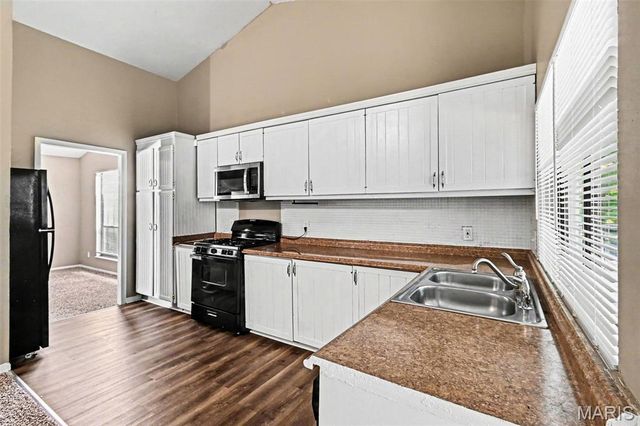 5374 Trailview Drive, Black Jack, MO 63033
