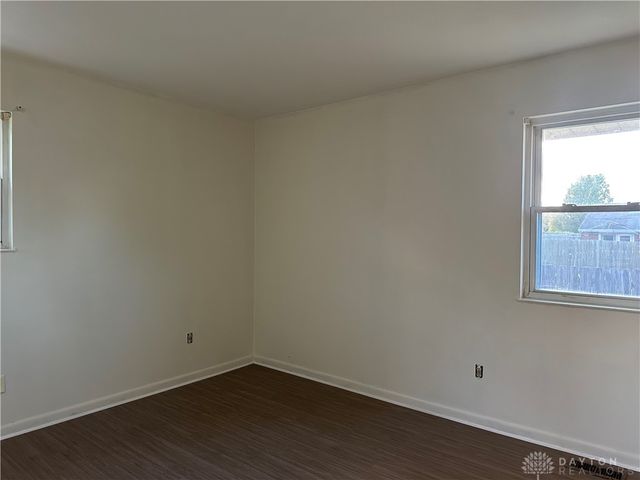 2824 Pinegrove Drive, Dayton, OH 45449