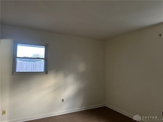 2824 Pinegrove Drive, Dayton, OH 45449