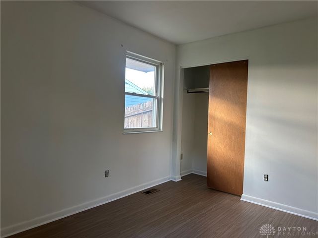2824 Pinegrove Drive, Dayton, OH 45449