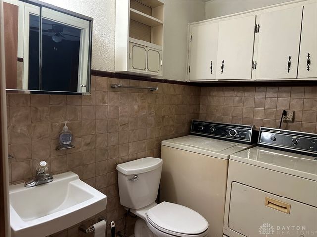 2824 Pinegrove Drive, Dayton, OH 45449