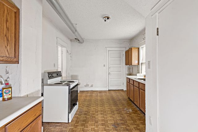 4244 Baring Avenue, East Chicago, IN 46312