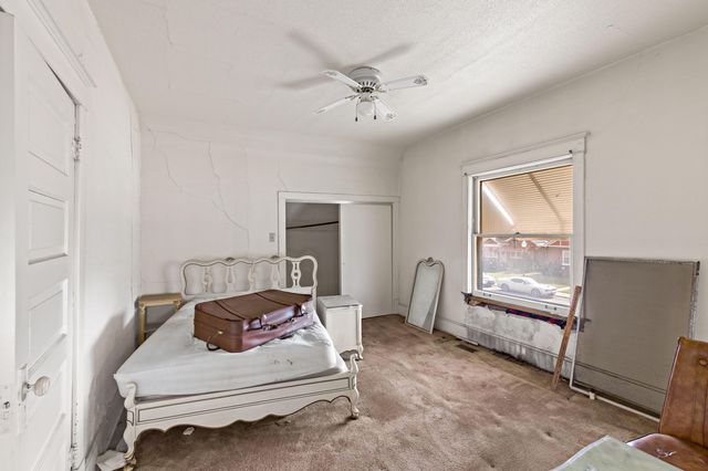 4244 Baring Avenue, East Chicago, IN 46312