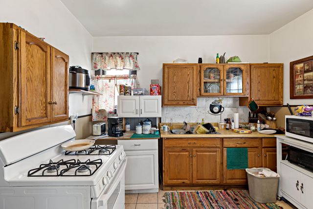 4244 Baring Avenue, East Chicago, IN 46312