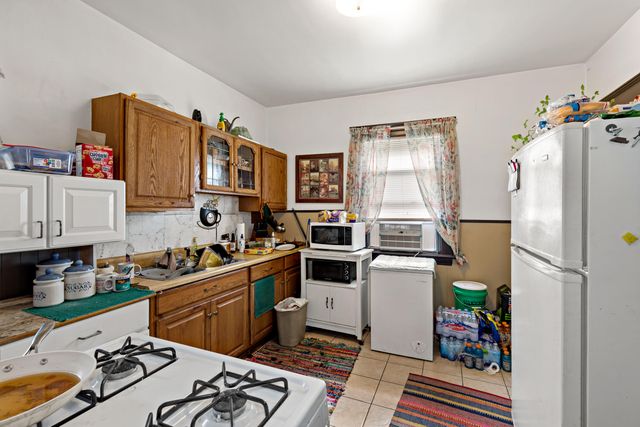 4244 Baring Avenue, East Chicago, IN 46312