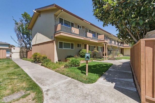 1337 Phelps Avenue 9, San Jose, CA 95117