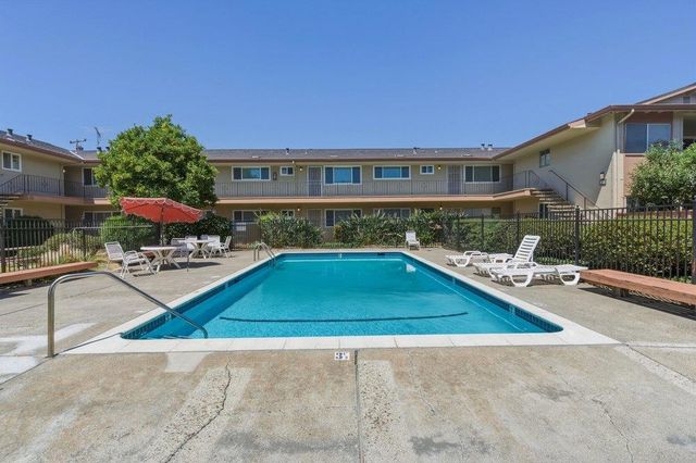 1337 Phelps Avenue 9, San Jose, CA 95117