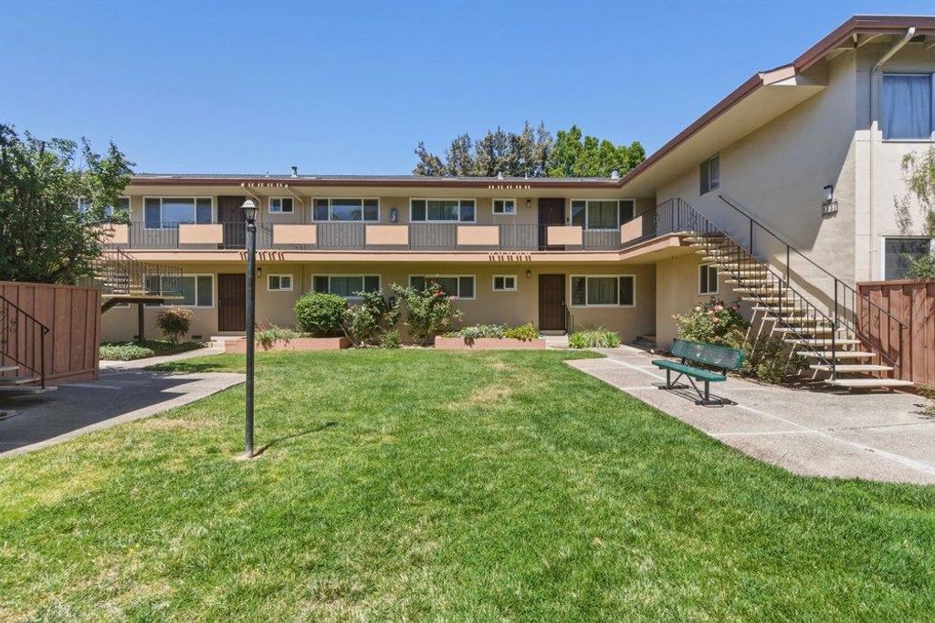 1337 Phelps Avenue 9, San Jose, CA 95117