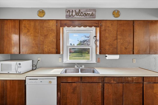 261 19 Mile Road, Cedar Springs, MI 49319