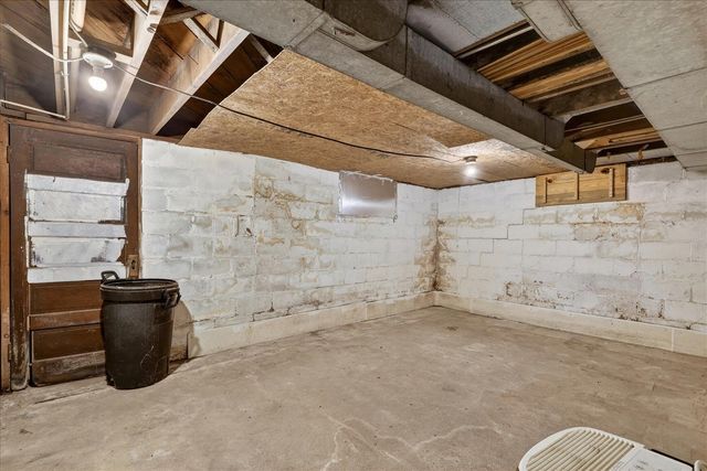 261 19 Mile Road, Cedar Springs, MI 49319