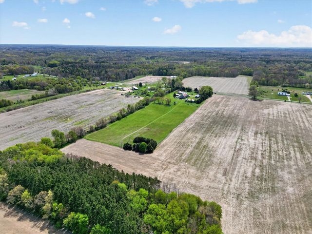 261 19 Mile Road, Cedar Springs, MI 49319